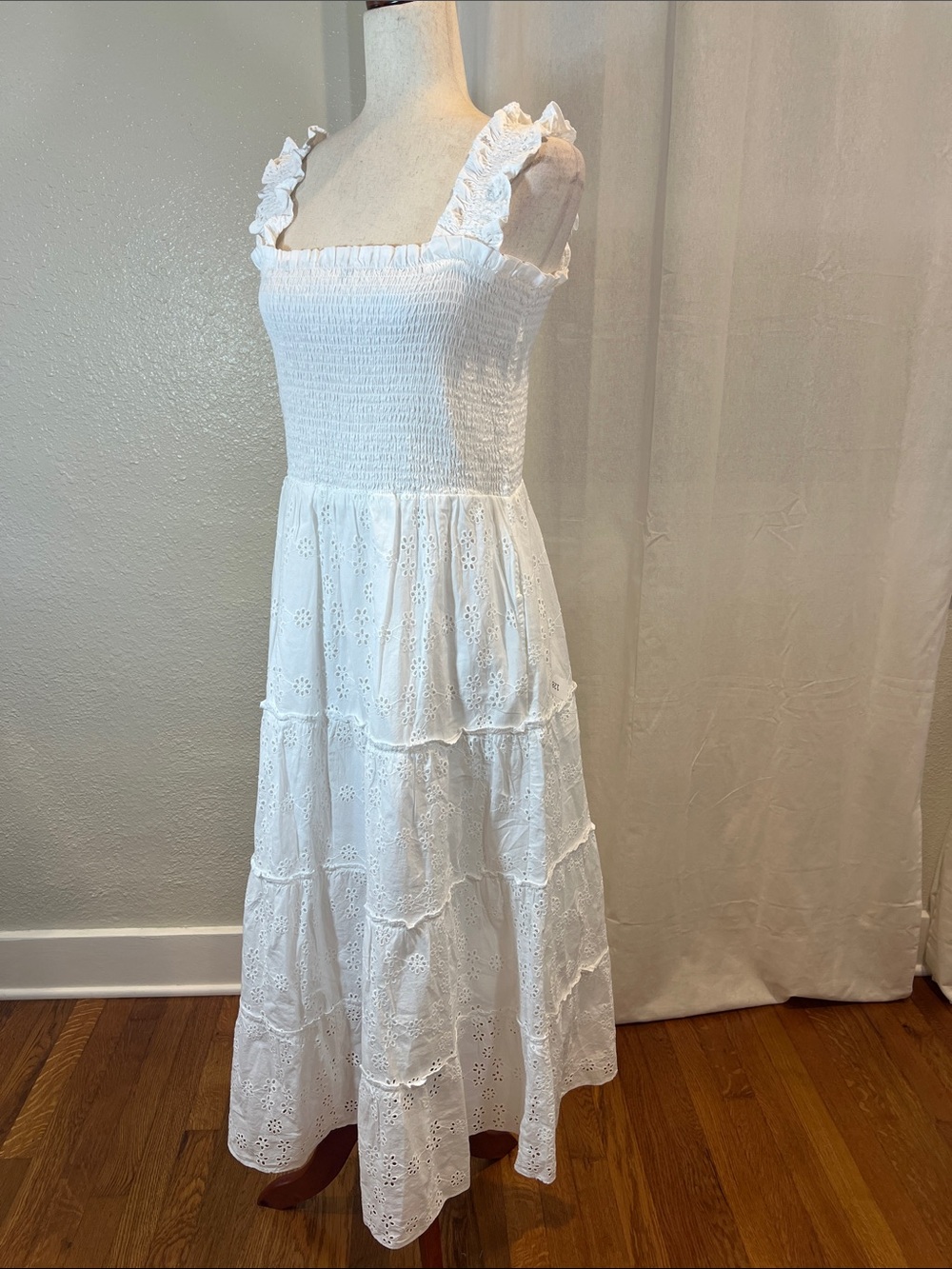 Quince Cotton White Eyelet Smocked Maxi Dress with Ruffle Straps. Size M. NWT - Picture 3 of 8